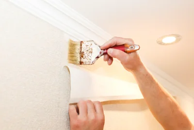 Pose de papier peint à Vers — revêtements muraux et toiles de verre